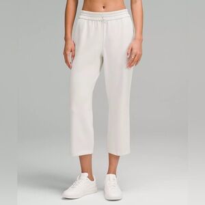 Lululemon Softstreme High-Rise Straight-Leg Cropped Pant in Bone 24”